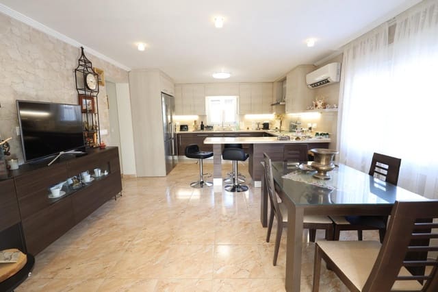 5 bedroom Villa for sale in La Siesta, Torrevieja - € 930,000 (Ref: 9609264)