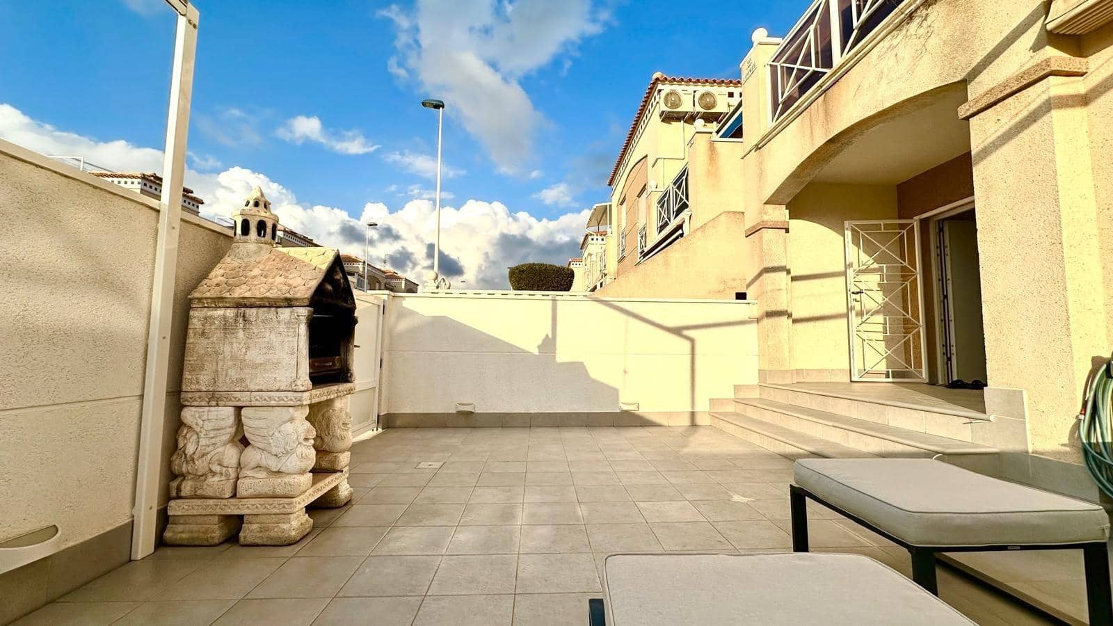 2 chambre Bungalow à vendre à Torrevieja avec piscine - 194 900 € (Ref: 9609270)