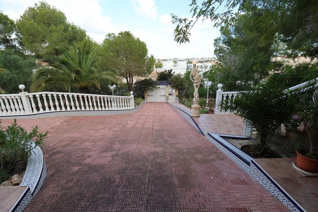 5 Zimmer Villa zu verkaufen in Orihuela Costa mit Garage - 850.000 € (Ref: 9609281)