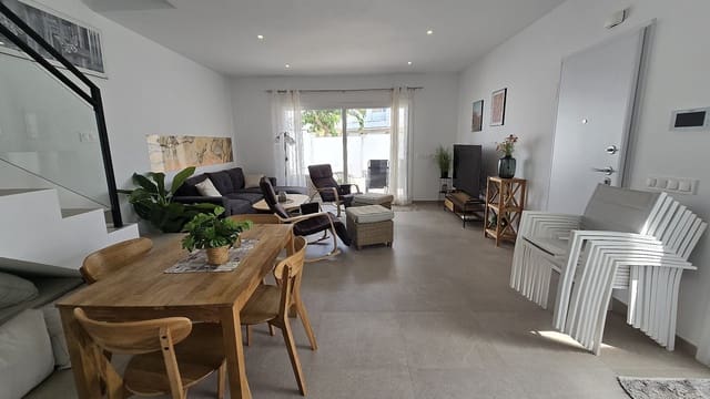 Chalet de 3 habitaciones en San Pedro del Pinatar en venta - 397.000 € (Ref: 9609286)