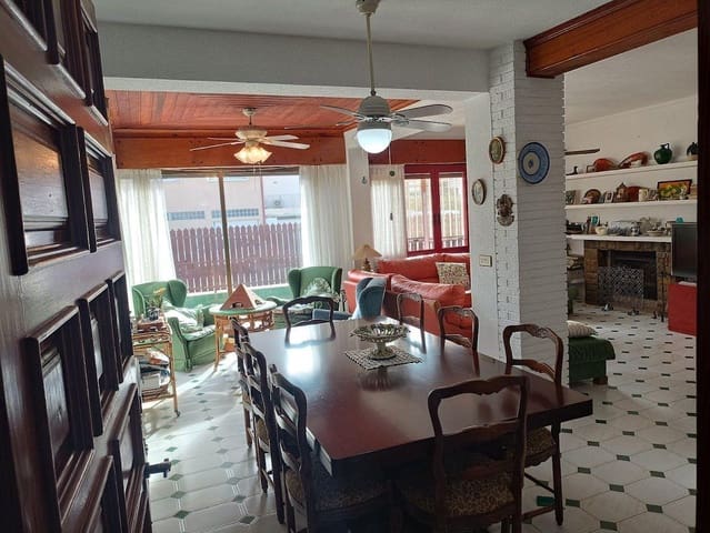 4 bedroom Villa for sale in Campoamor, Orihuela with pool - € 650,000 (Ref: 9609291)