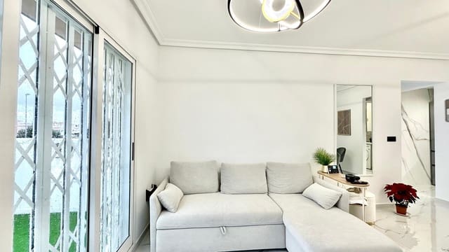 Bungalow de 1 habitación en Punta Prima, Orihuela en venta con piscina - 162.000 € (Ref: 9609297)