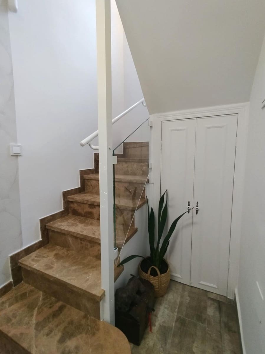 4 chambre Villa/Maison à vendre à Filipinas - 408 000 € (Ref: 9609311)