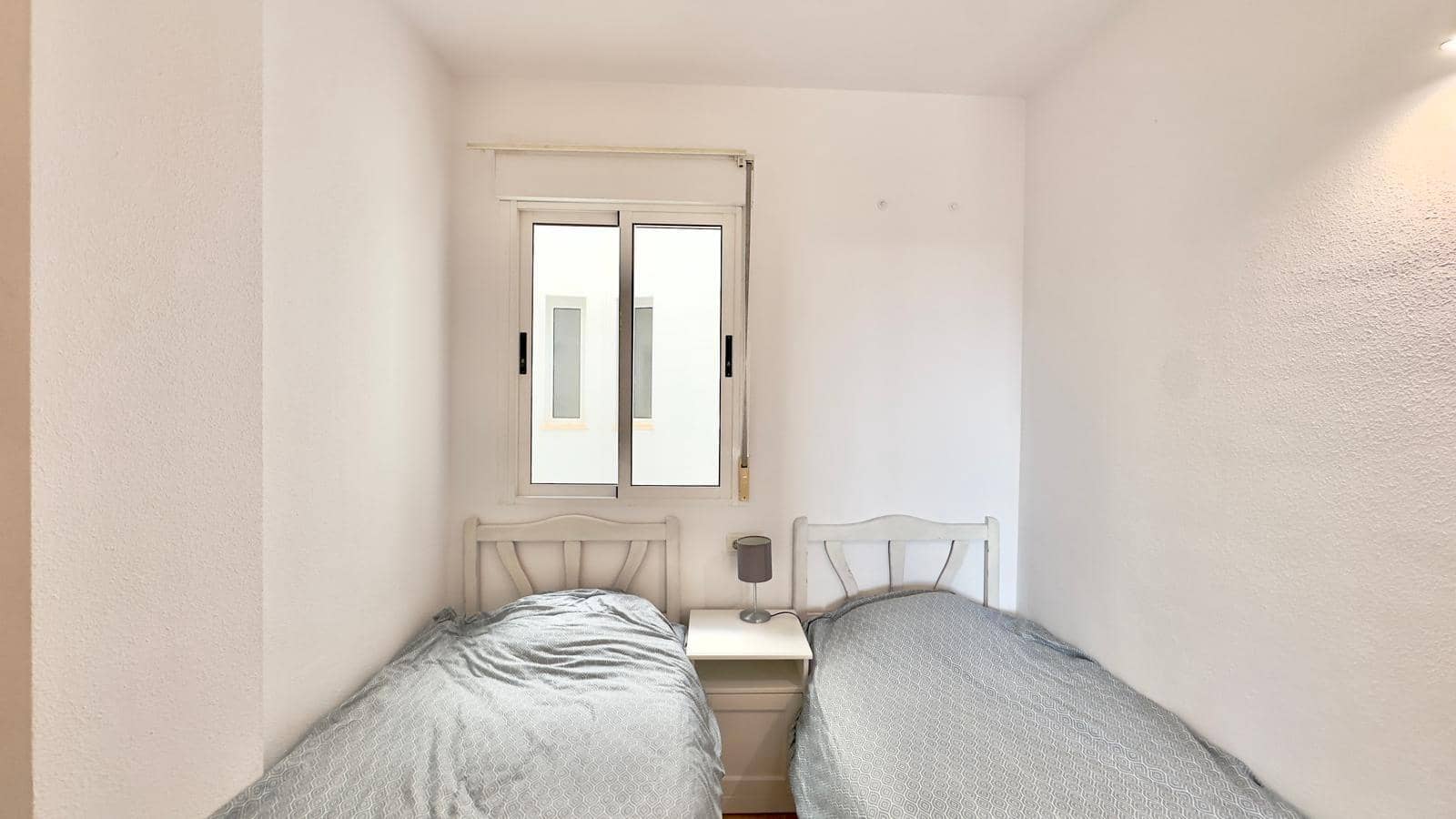 2 Zimmer Apartment zu verkaufen in Torrevieja mit Pool - 132.900 € (Ref: 9609312)