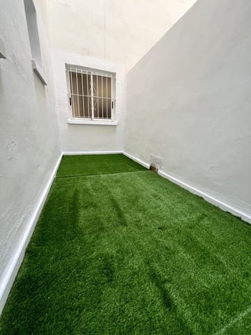 1 bedroom Apartment for sale in Torrevieja with pool - € 115,000 (Ref: 9609315)