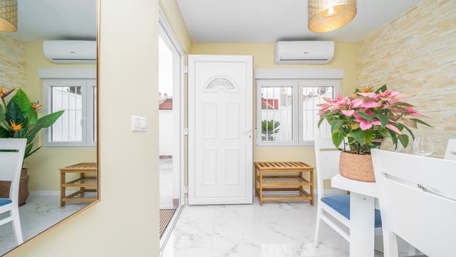 3 bedroom Bungalow for sale in El Limonar, Torrevieja - € 168,000 (Ref: 9609322)