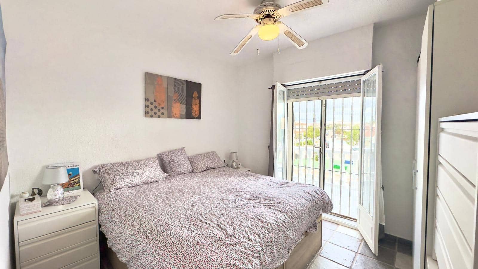 2 chambre Villa/Maison Mitoyenne à vendre à Torrevieja avec piscine - 131 900 € (Ref: 9609336)