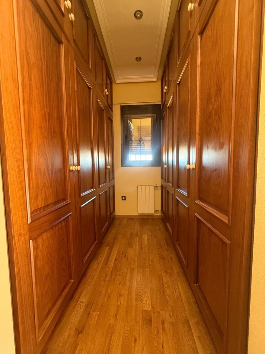 3 bedroom Townhouse for sale in Avileses - € 240,000 (Ref: 9609343)