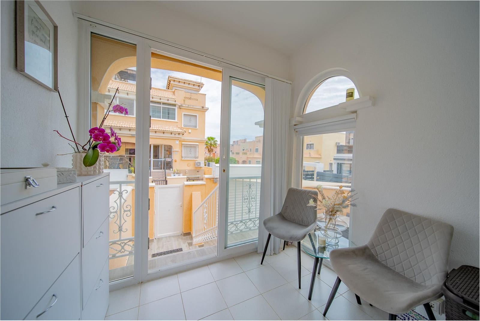 3 soverom Hus til salgs i Orihuela Costa med svømmebasseng - € 279 900 (Ref: 9609346)