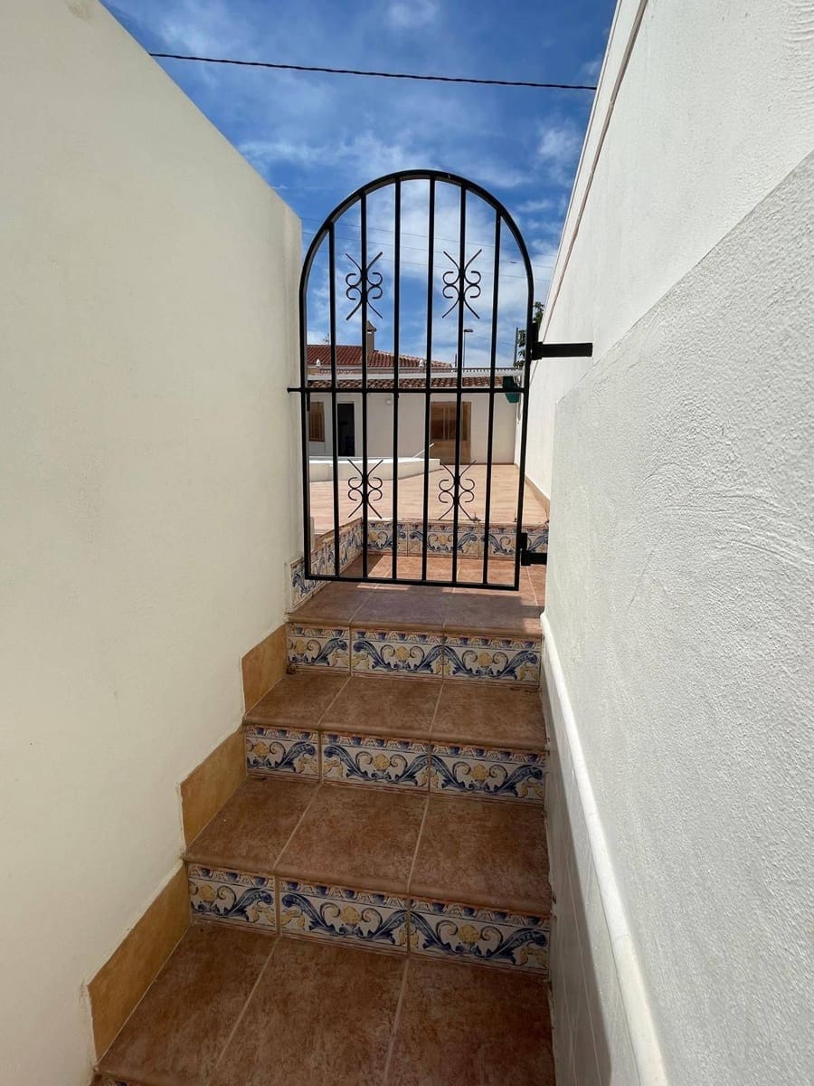 3 chambre Villa/Maison Semi-Mitoyenne à vendre à Pilar de la Horadada avec piscine - 250 000 € (Ref: 9609357)