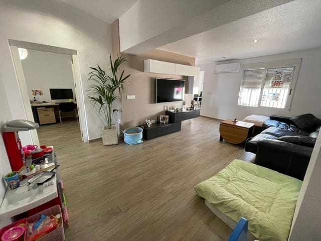 3 sypialnia Dom blizniak na sprzedaż w Pilar de la Horadada z basenem - 250 000 € (Ref: 9609357)