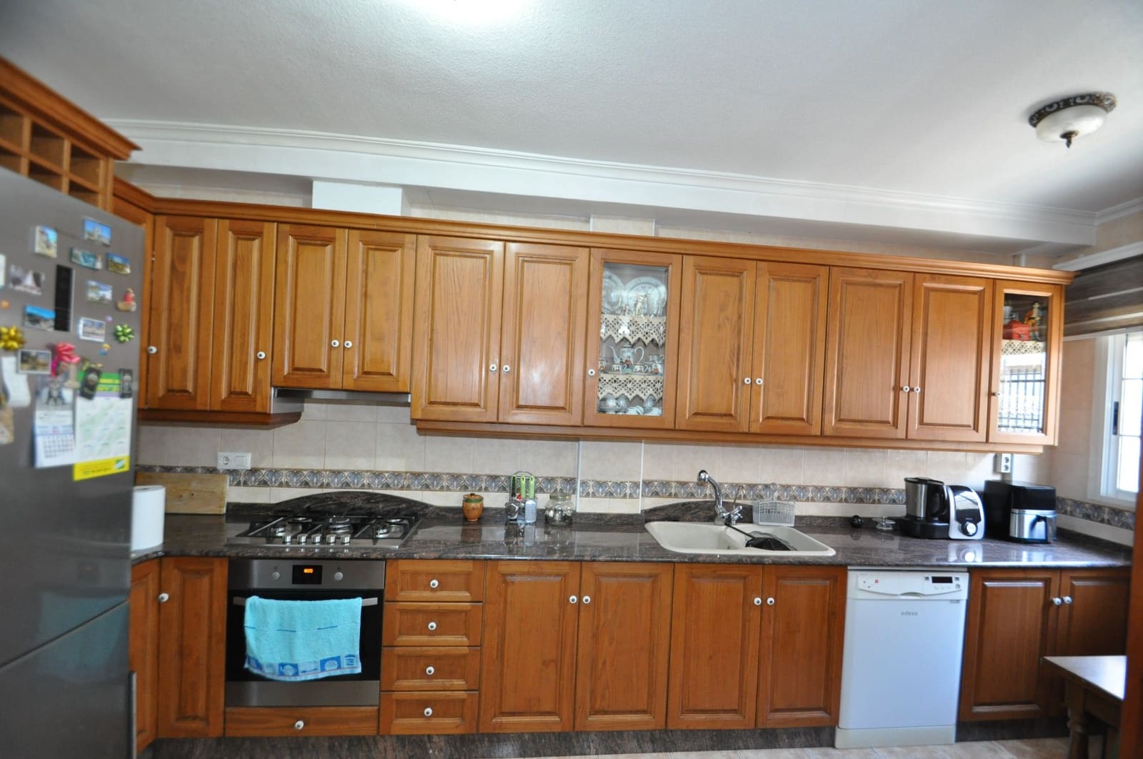 3 bedroom Townhouse for sale in Pinoso with garage - € 136,500 (Ref: 9609358)