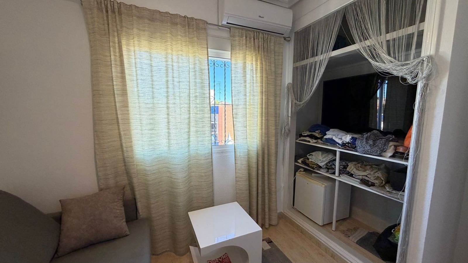 2 makuuhuone Paritalo myytävänä paikassa Playa Flamenca - 220 000 € (Ref: 9609363)