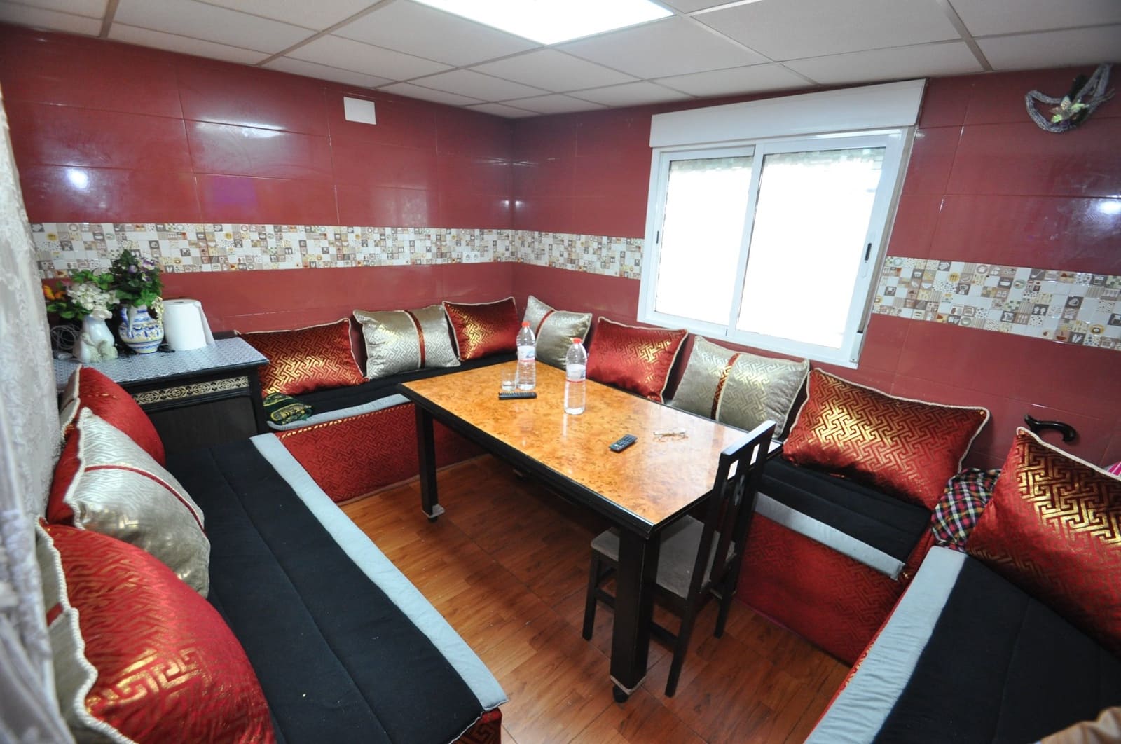 6 bedroom Townhouse for sale in Pinoso with garage - € 157,495 (Ref: 9609369)