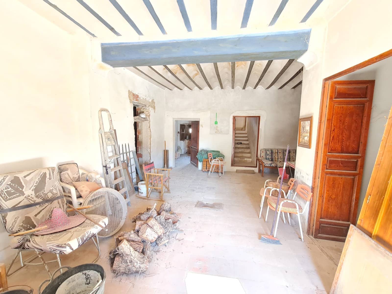 6 bedroom Townhouse for sale in Pinoso - € 114,995 (Ref: 9609372)
