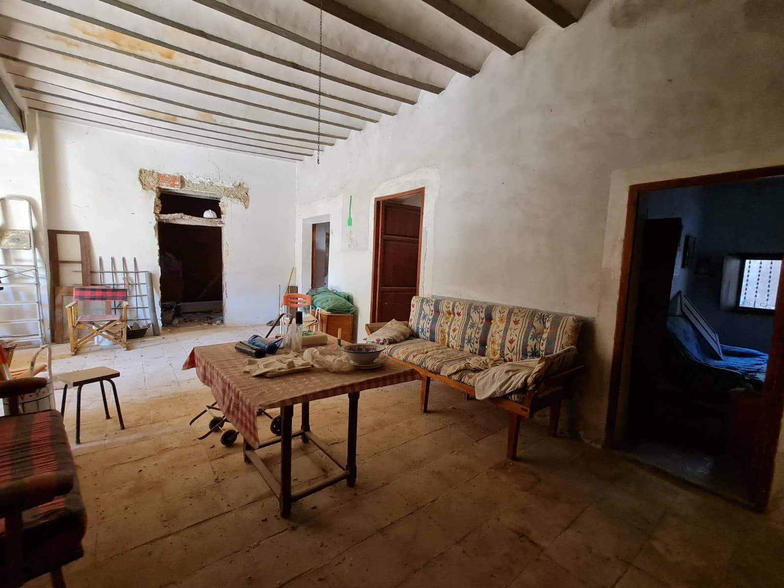 6 bedroom Townhouse for sale in Pinoso - € 114,995 (Ref: 9609372)