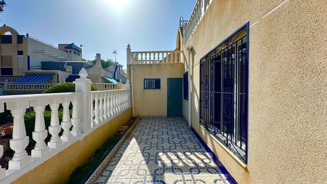 3 bedroom Townhouse for sale in Torrevieja with pool - € 169,900 (Ref: 9609384)