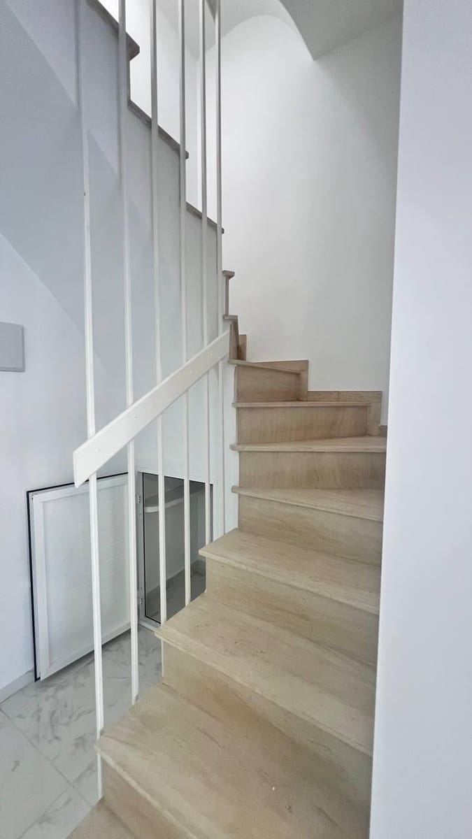 3 soveværelse Byhus til salg i Torrevieja med swimmingpool - € 229.000 (Ref: 9609395)