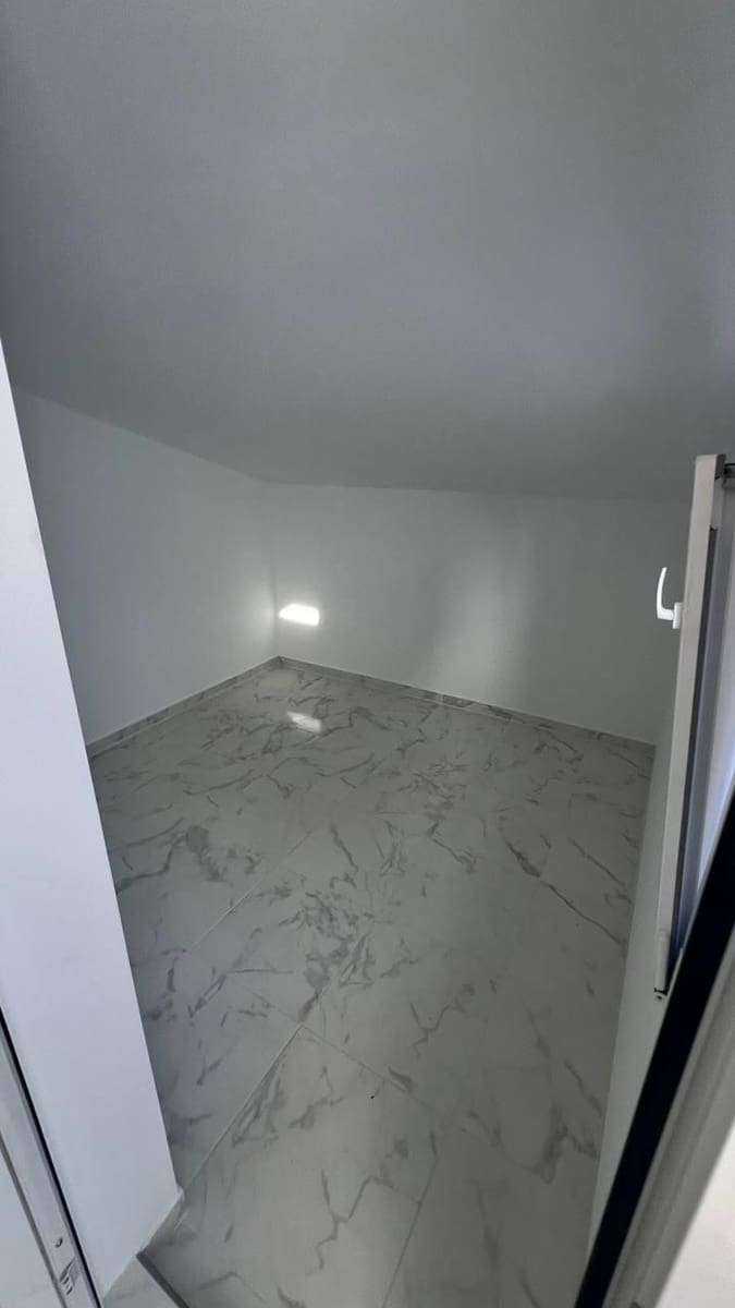 3 soveværelse Byhus til salg i Torrevieja med swimmingpool - € 229.000 (Ref: 9609395)