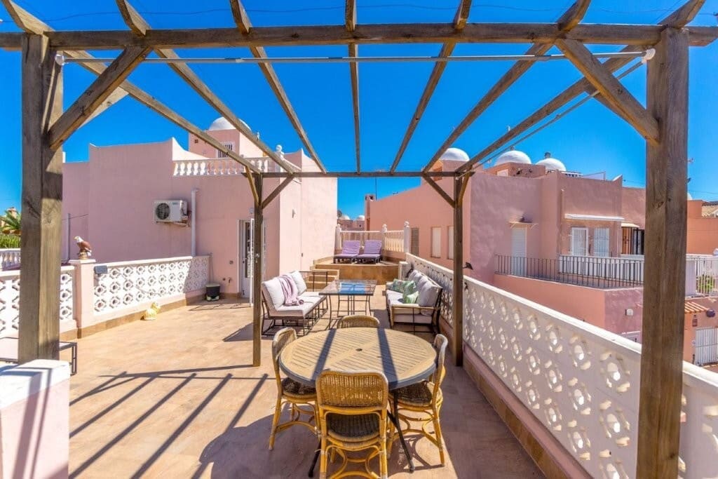 5 bedroom Townhouse for sale in Torrevieja with pool - € 399,000 (Ref: 9609401)