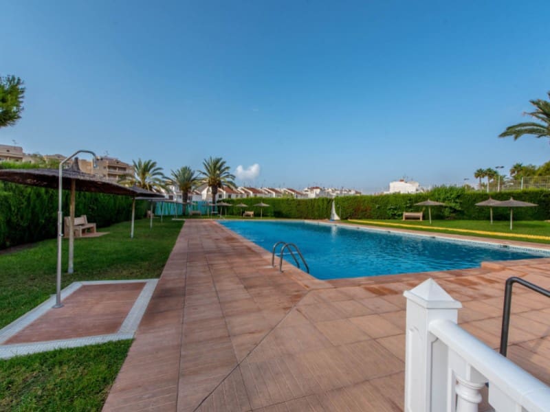 2 bedroom Townhouse for sale in Torrevieja - € 153,000 (Ref: 9609419)