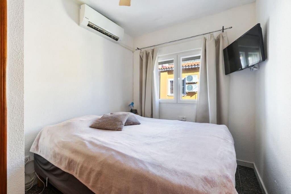 2 quarto Casa em Banda para venda em Torrevieja - 195 000 € (Ref: 9609433)