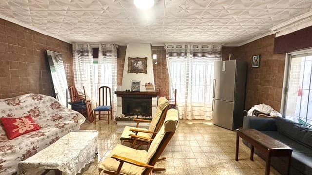 4 soveværelse Byhus til salg i Centro, Torrevieja - € 369.900 (Ref: 9609434)