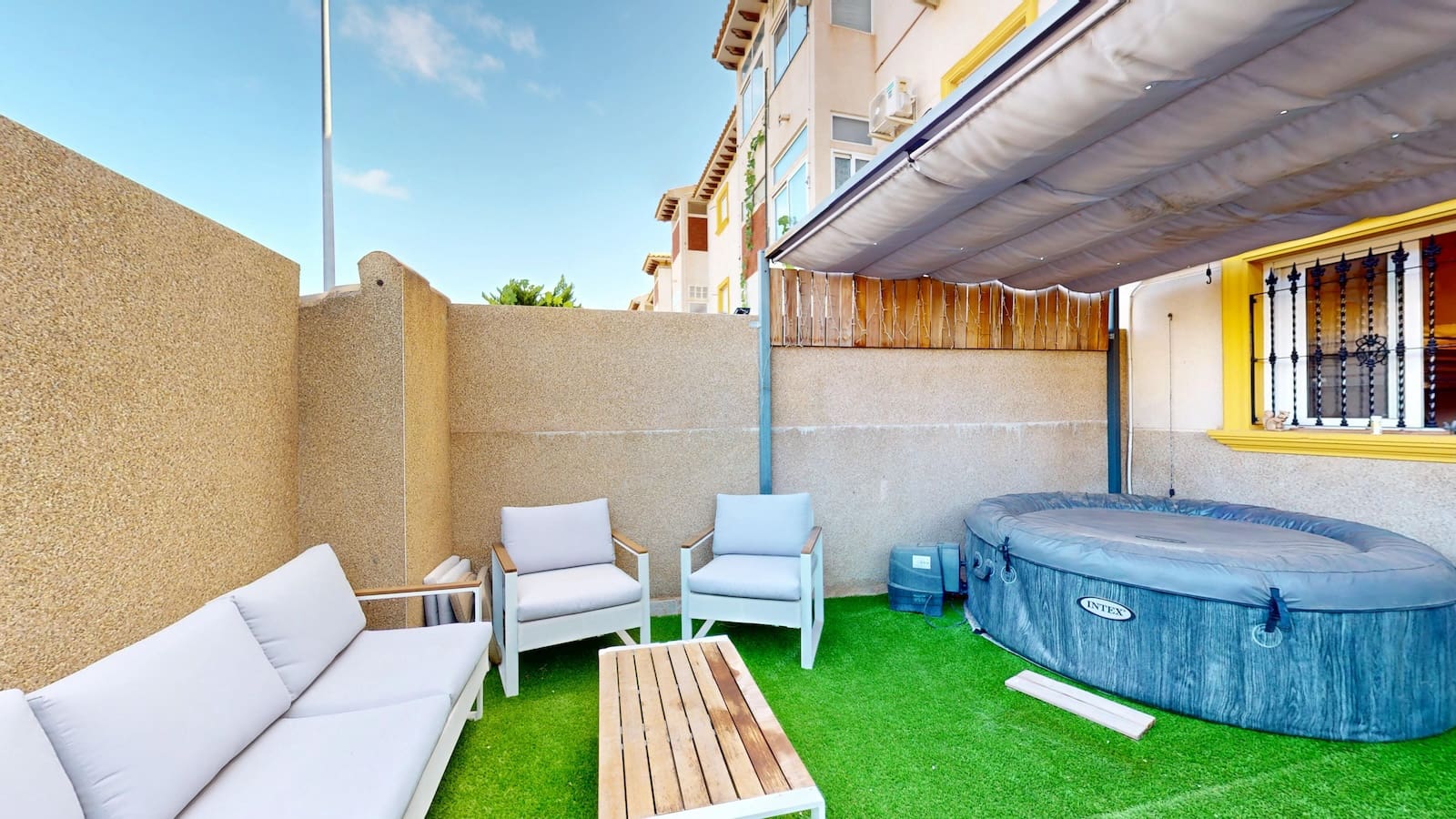 2 bedroom Apartment for sale in Orihuela - € 165,000 (Ref: 9609445)