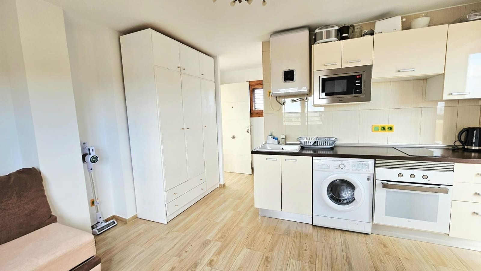 1 quarto Apartamento para venda em Torrevieja com piscina - 122 300 € (Ref: 9611639)