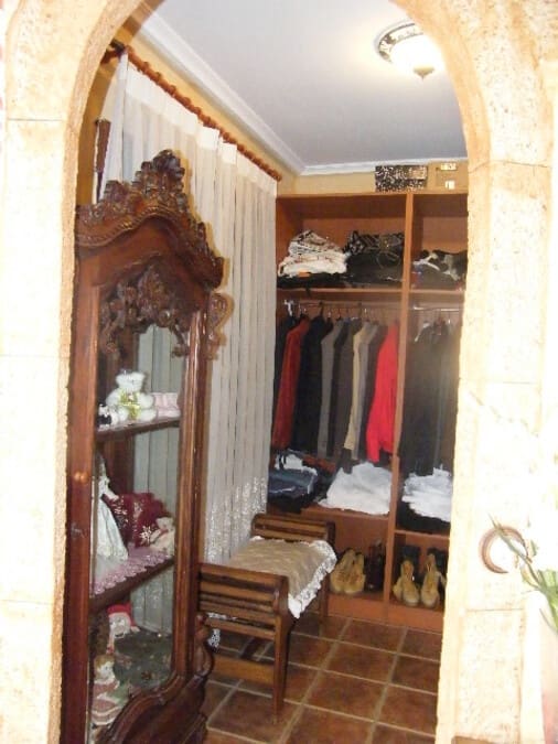 6 bedroom Townhouse for sale in Almoradi - € 369,000 (Ref: 9615656)