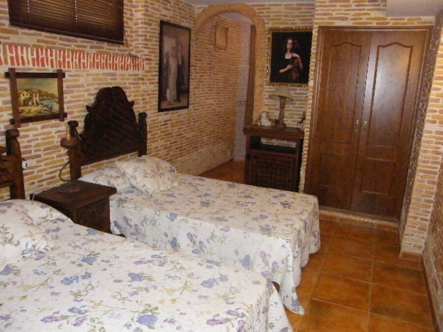 6 bedroom Townhouse for sale in Almoradi - € 369,000 (Ref: 9615656)