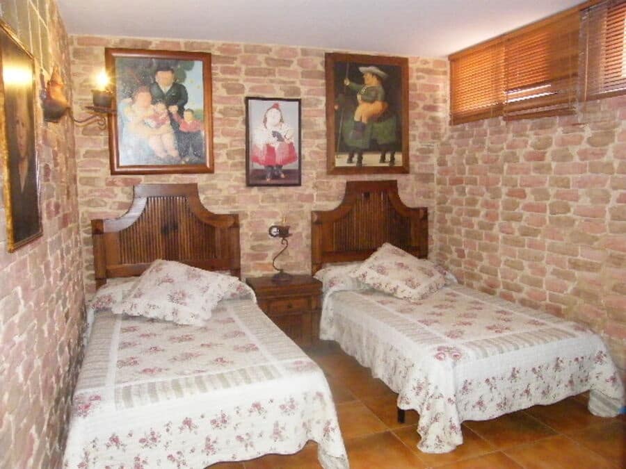 6 bedroom Townhouse for sale in Almoradi - € 369,000 (Ref: 9615656)