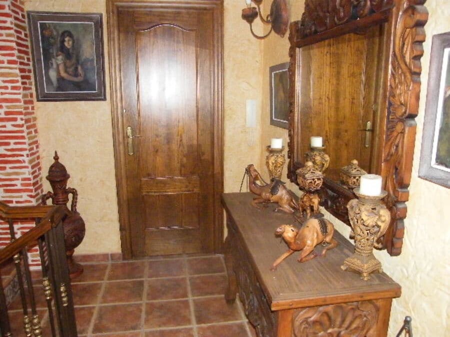 6 bedroom Townhouse for sale in Almoradi - € 369,000 (Ref: 9615656)