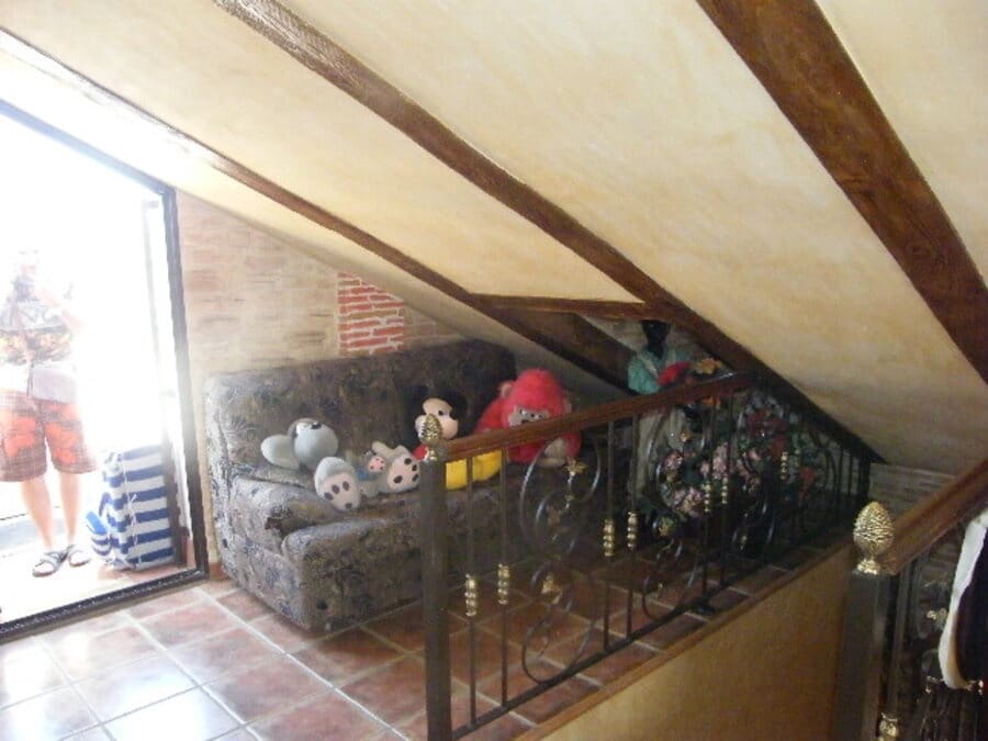 6 bedroom Townhouse for sale in Almoradi - € 369,000 (Ref: 9615656)