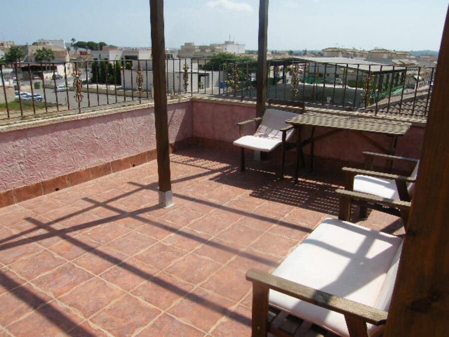 6 bedroom Townhouse for sale in Almoradi - € 369,000 (Ref: 9615656)