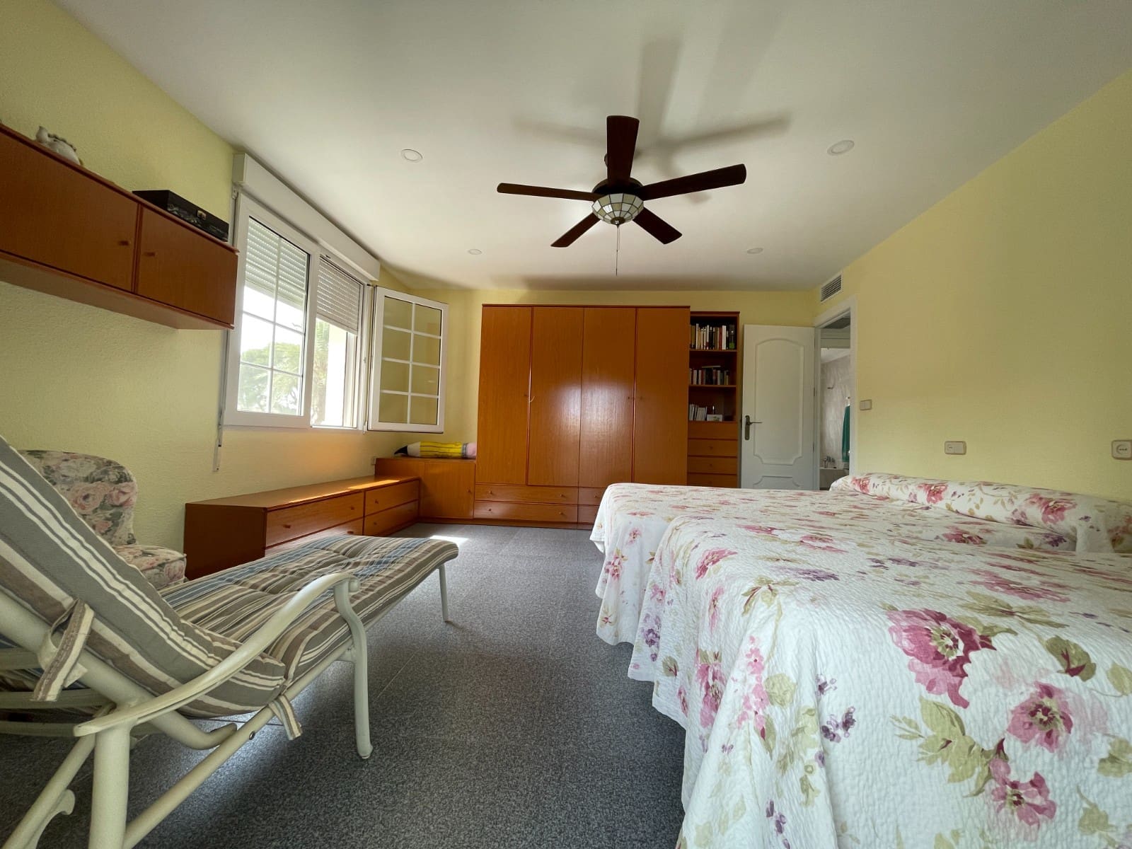 8 slaapkamer Villa te koop in Cabo Roig met garage - € 1.490.000 (Ref: 9615660)