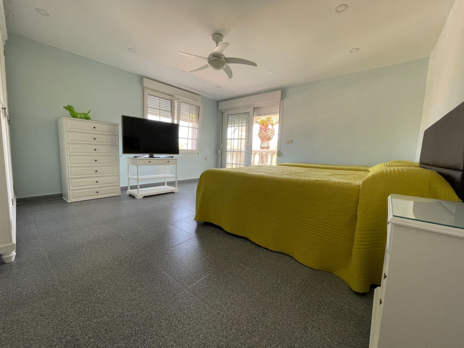 8 slaapkamer Villa te koop in Cabo Roig met garage - € 1.490.000 (Ref: 9615660)