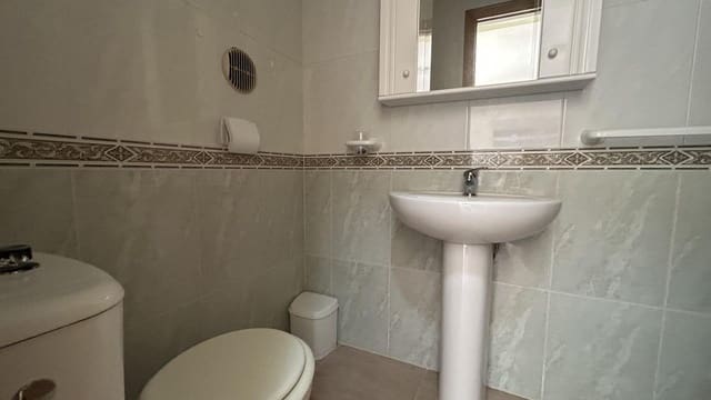 2 quarto Casa em Banda para venda em Orihuela - 195 000 € (Ref: 9615663)