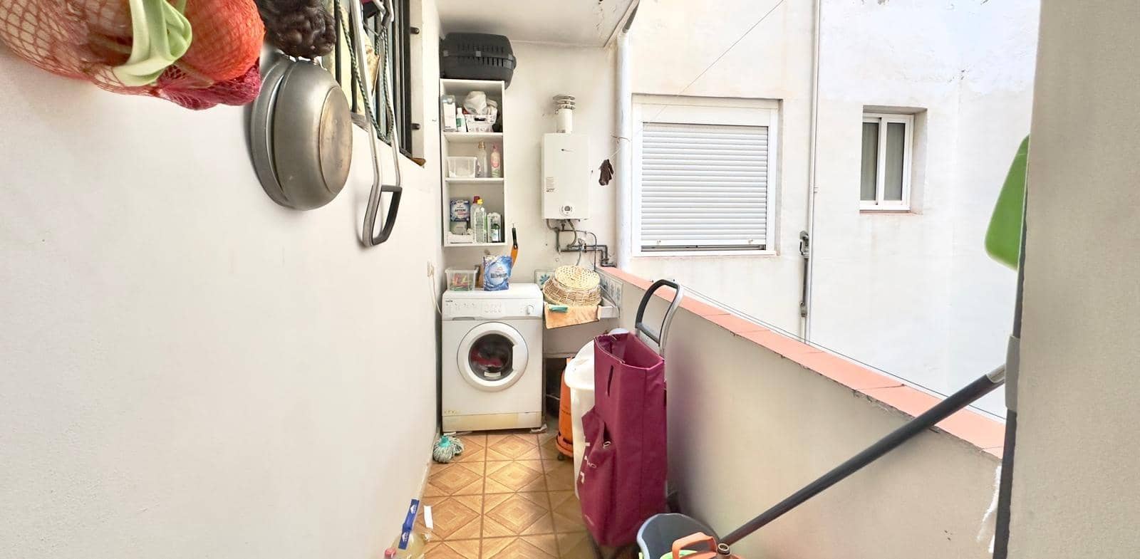 4 bedroom Apartment for sale in Torrevieja with pool - € 199,900 (Ref: 9615671)