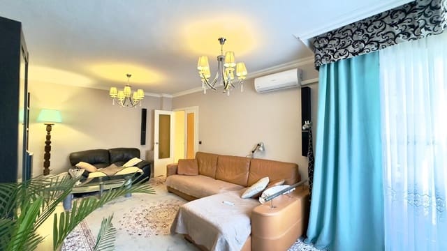 4 bedroom Apartment for sale in Centro, Torrevieja with pool - € 199,900 (Ref: 9615671)