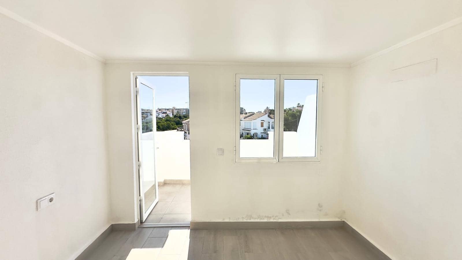 3 soveværelse Byhus til salg i La Mata med swimmingpool - € 249.900 (Ref: 9615674)