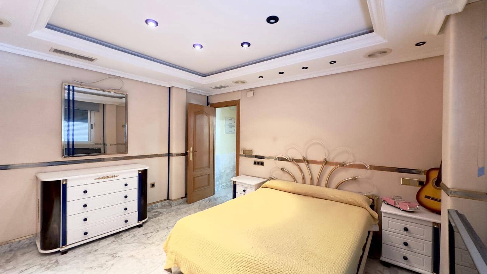 2 sypialnia Penthouse na sprzedaż w Torrevieja - 449 900 € (Ref: 9615676)