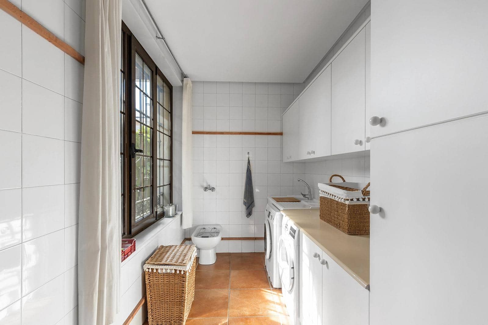 7 slaapkamer Villa te koop in La Veleta met zwembad - € 2.490.000 (Ref: 9615681)