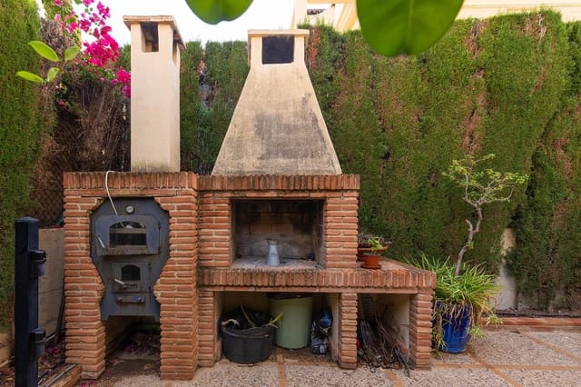 7 soverom Villa til salgs i La Veleta, Torrevieja med svømmebasseng - € 2 490 000 (Ref: 9615681)