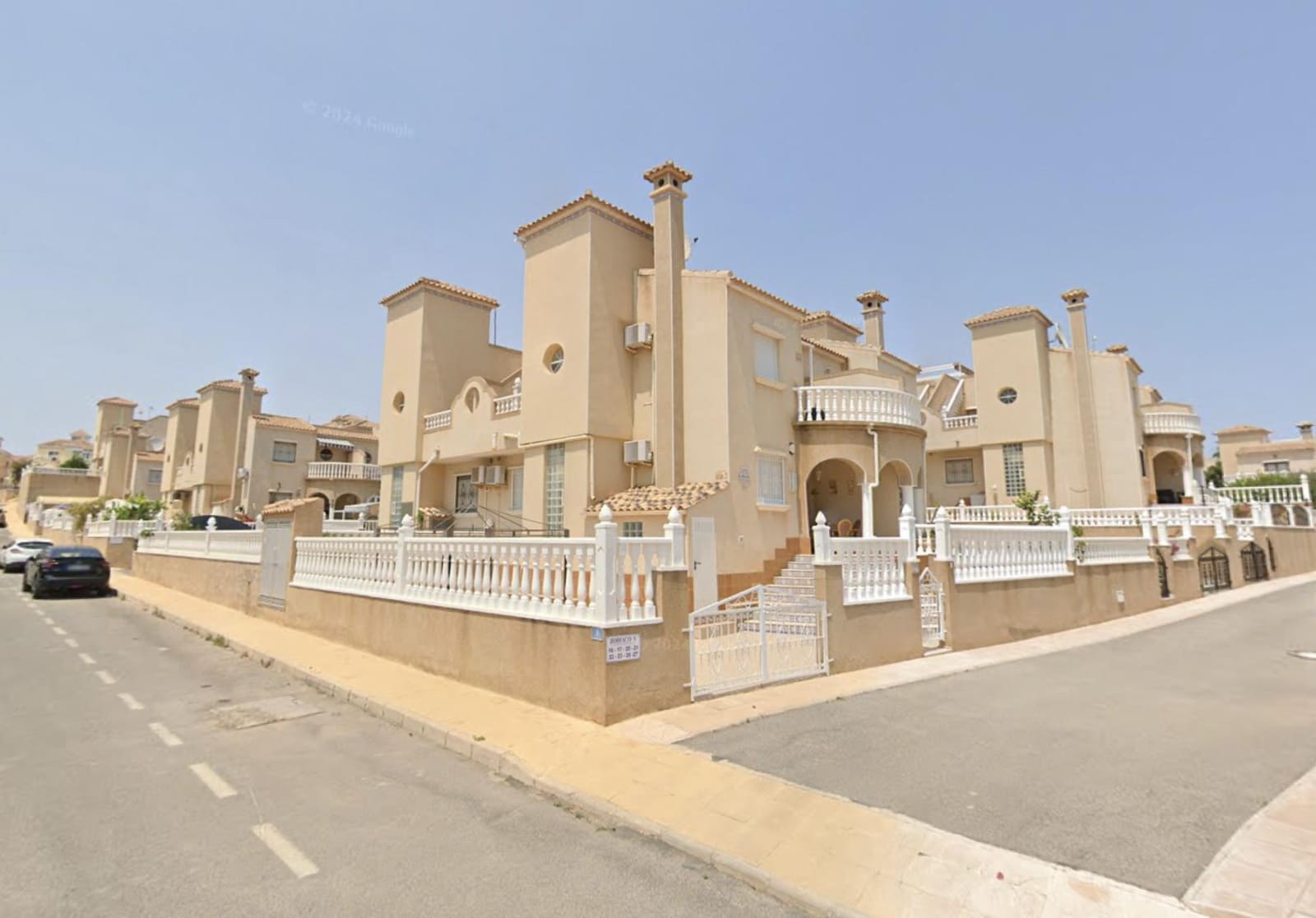 3 Zimmer Villa zu verkaufen in Filipinas - 249.000 € (Ref: 9615691)