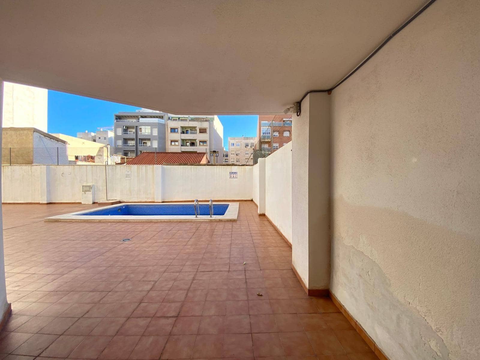 1 soveværelse Lejlighed til salg i Torrevieja med swimmingpool - € 89.900 (Ref: 9615694)