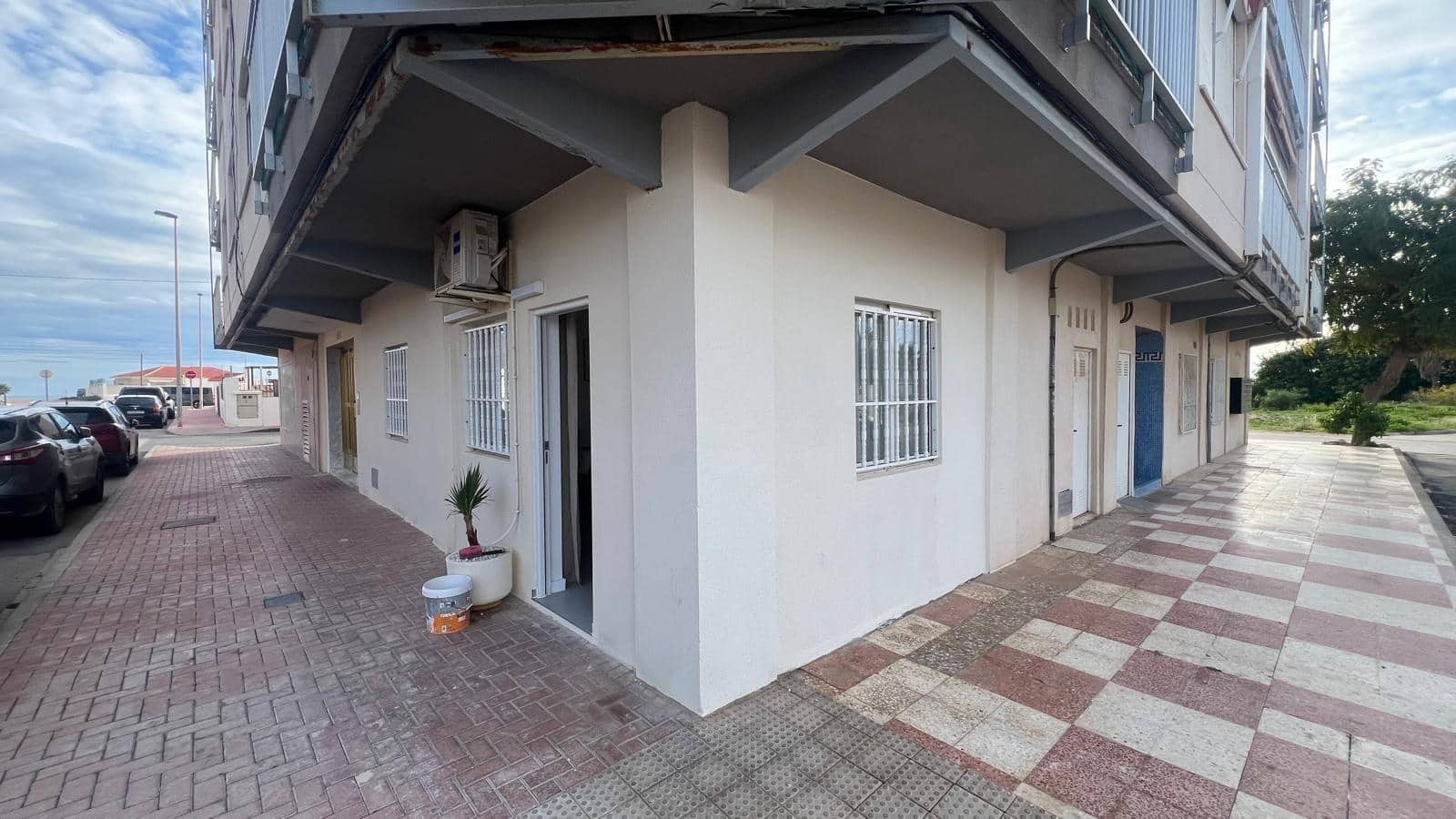 1 bedroom Apartment for sale in Torrevieja - € 128,000 (Ref: 9615698)