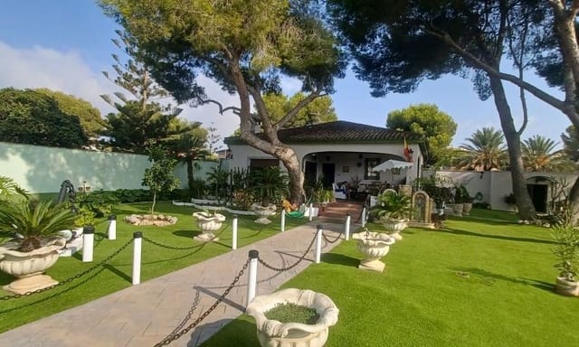 Chalet de 3 habitaciones en Orihuela Costa, Orihuela en venta con garaje - 950.000 € (Ref: 9615713)