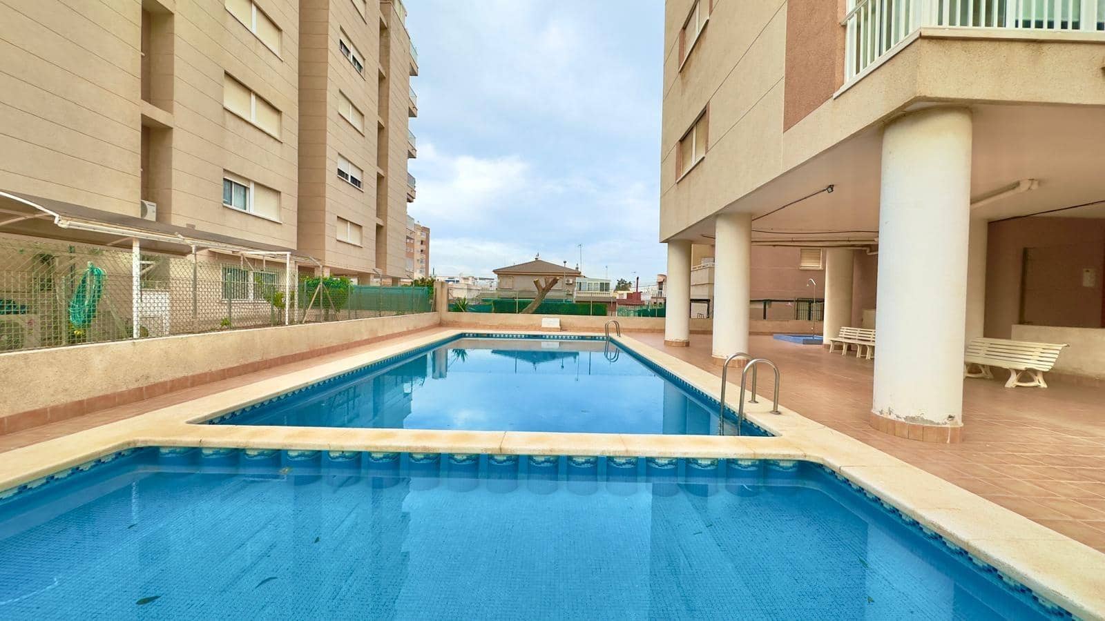 2 bedroom Apartment for sale in Torrevieja with pool - € 139,900 (Ref: 9615725)