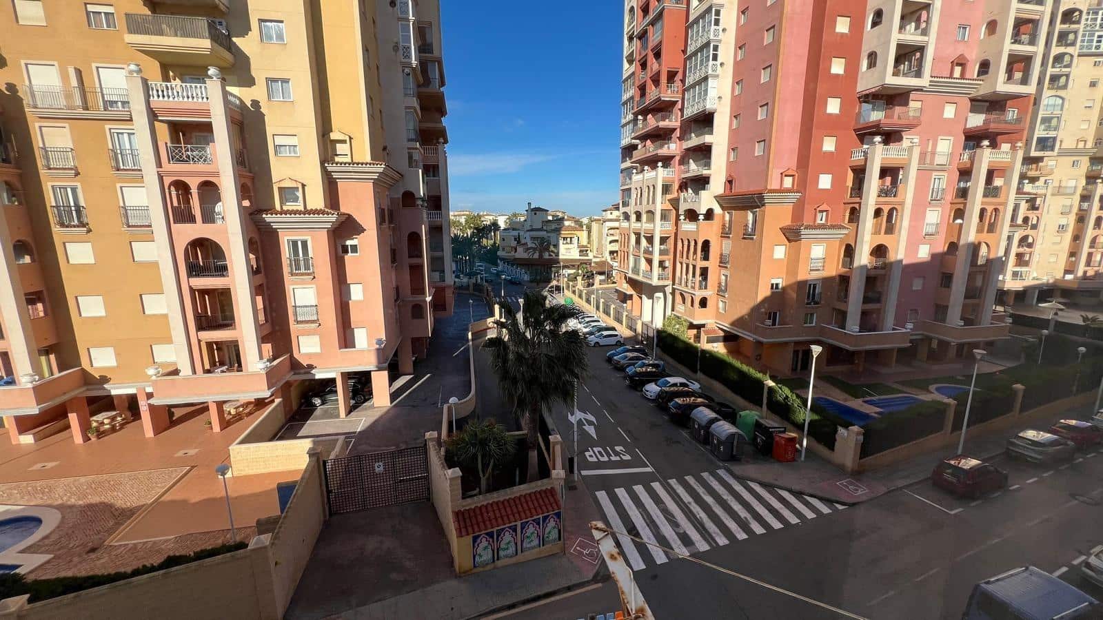 Huoneisto myytävänä paikassa Torrevieja - 94 900 € (Ref: 9615733)